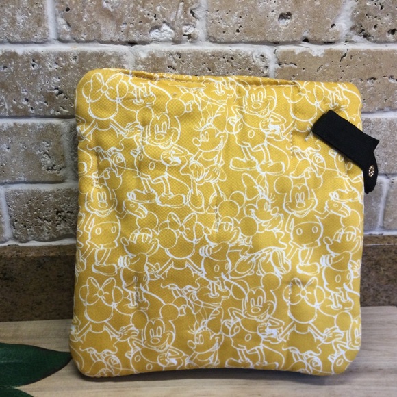 BNIP Mickey Mouse Hot Pads - Picture 2 of 4